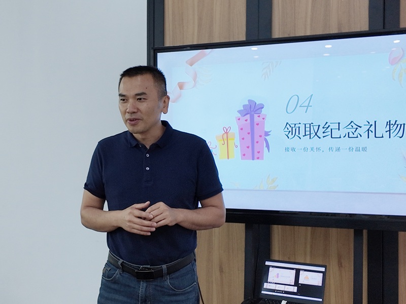 潘1.JPG