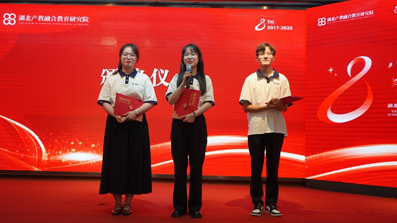 竞演合影.JPG
