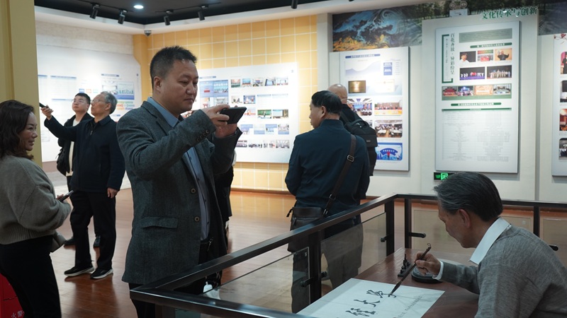 1774662358845169.jpg 参访2.jpg